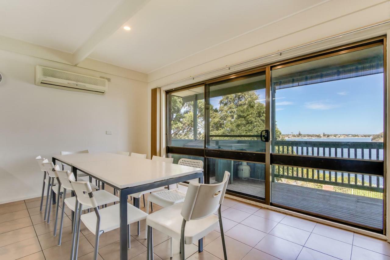 The Point Lakes Entrance Exterior foto